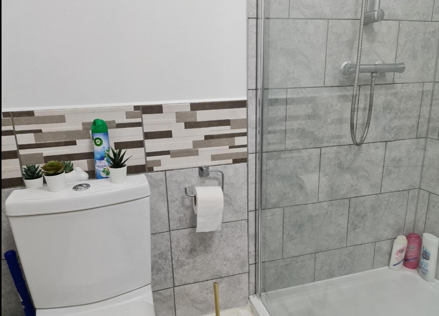 Cosy Studio With Kitchenette And Private Bathroom - 15Mins To Central London! Exterior foto