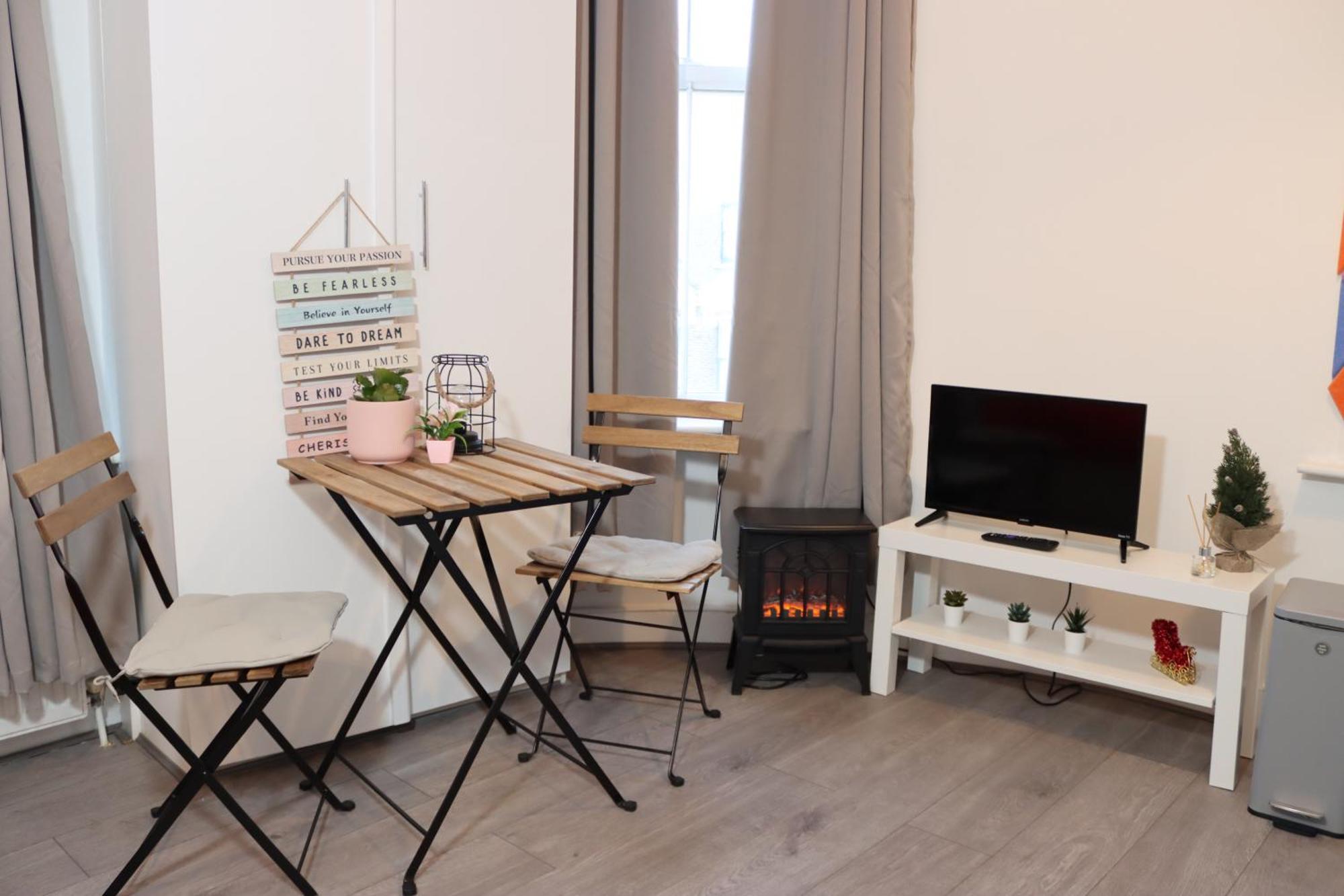 Cosy Studio With Kitchenette And Private Bathroom - 15Mins To Central London! Exterior foto
