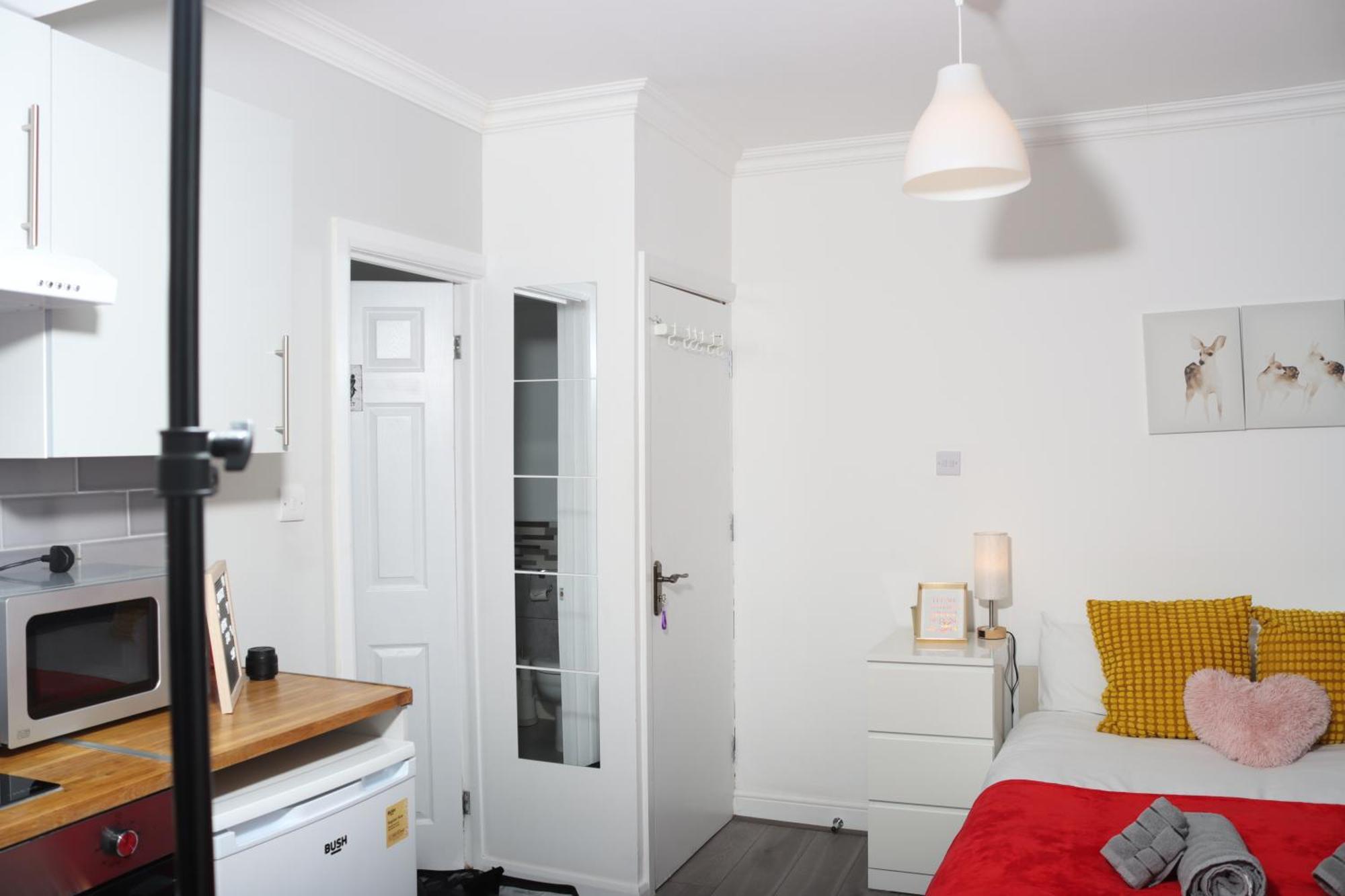 Cosy Studio With Kitchenette And Private Bathroom - 15Mins To Central London! Exterior foto